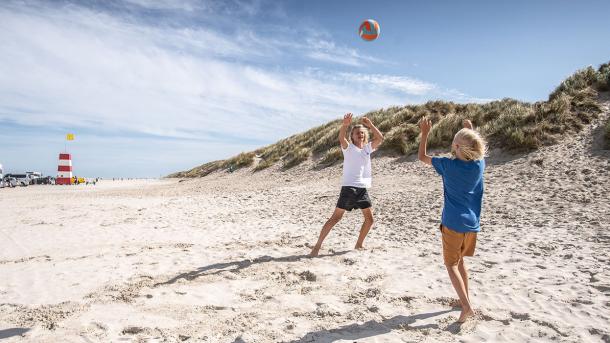 Blokhus Strand drenge leger