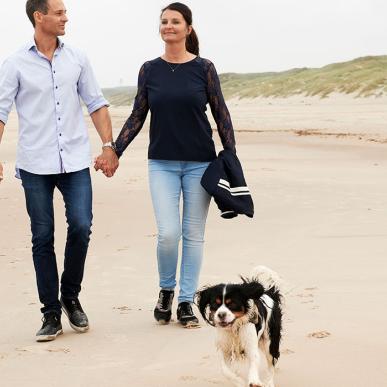 Hirtshals strand med hund