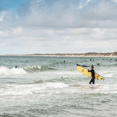 Surfere i Klitmøller